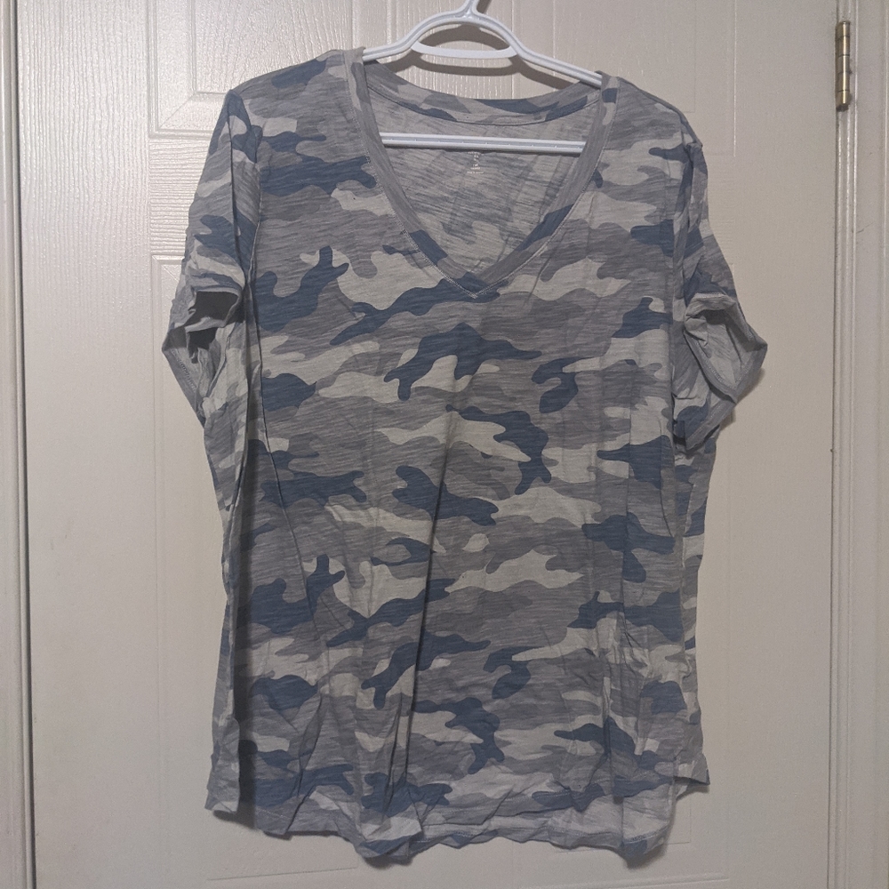 Old Navy Everywear Tee